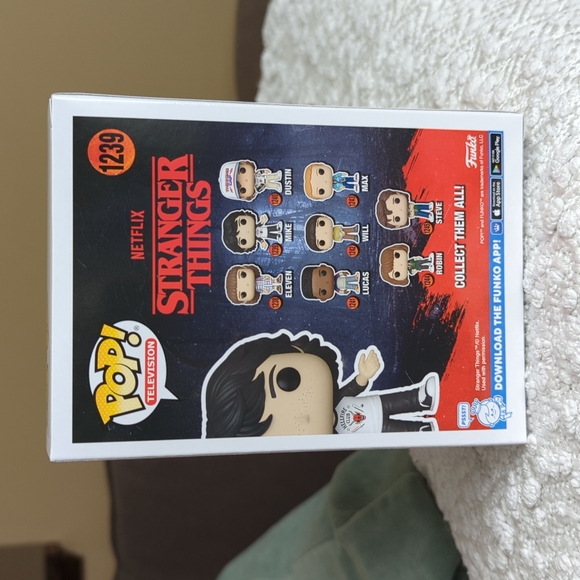 Stranger Things Mike Funko Pop NEW 1239 - Picture 3 of 7